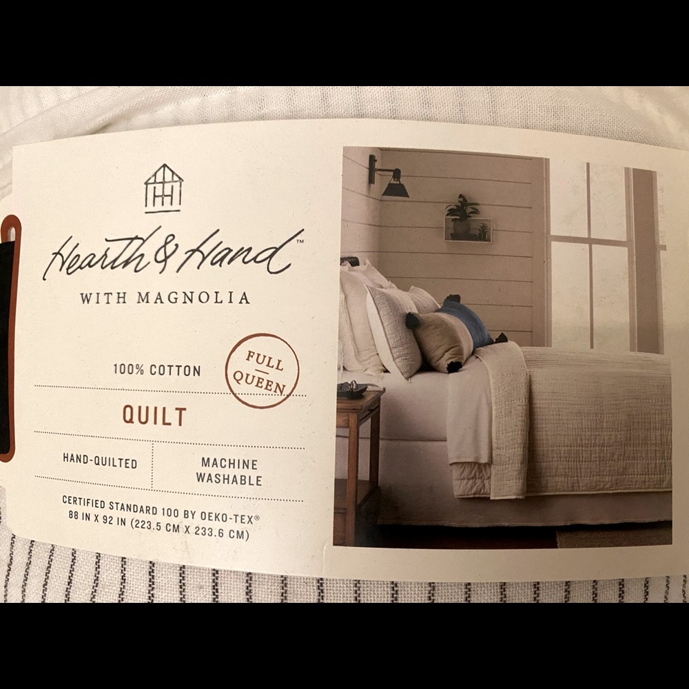 Hearth & Hand with Magnolia full/ queen Quilt.
